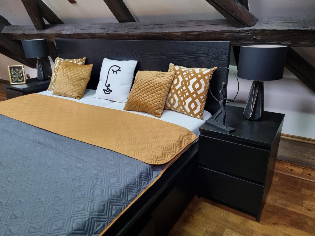 Galerie Vila Lucia 5 -Loft Apartman Plzen Luaran gambar