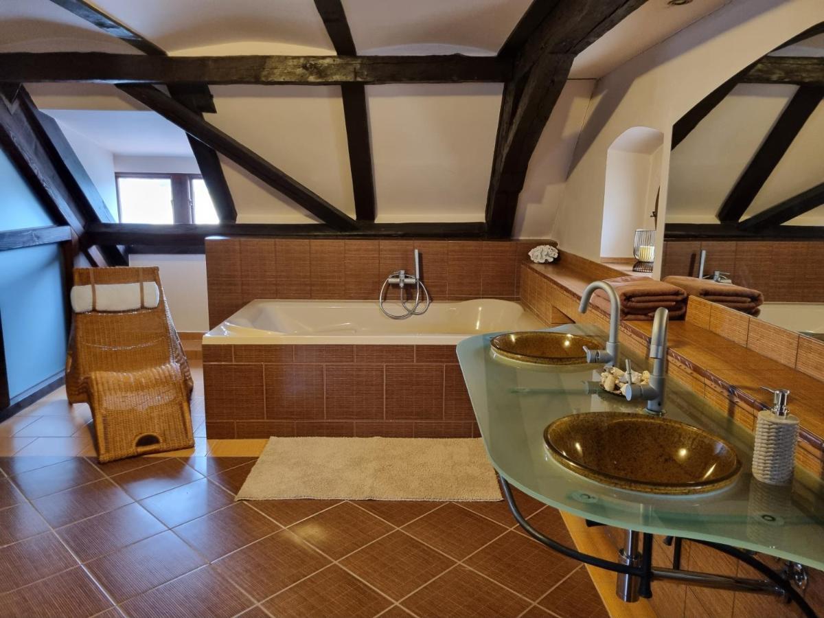 Galerie Vila Lucia 5 -Loft Apartman Plzen Luaran gambar